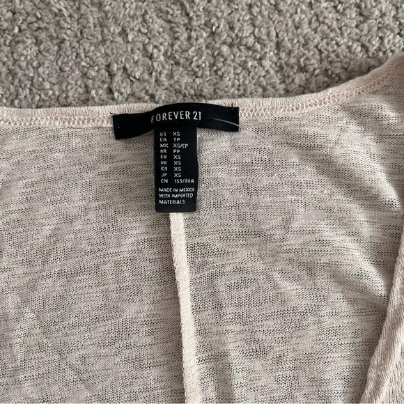 Forever 21 Bundle of 2 Tops Beige and Coral Pink Xs/small NEW - Picture 2 of 4